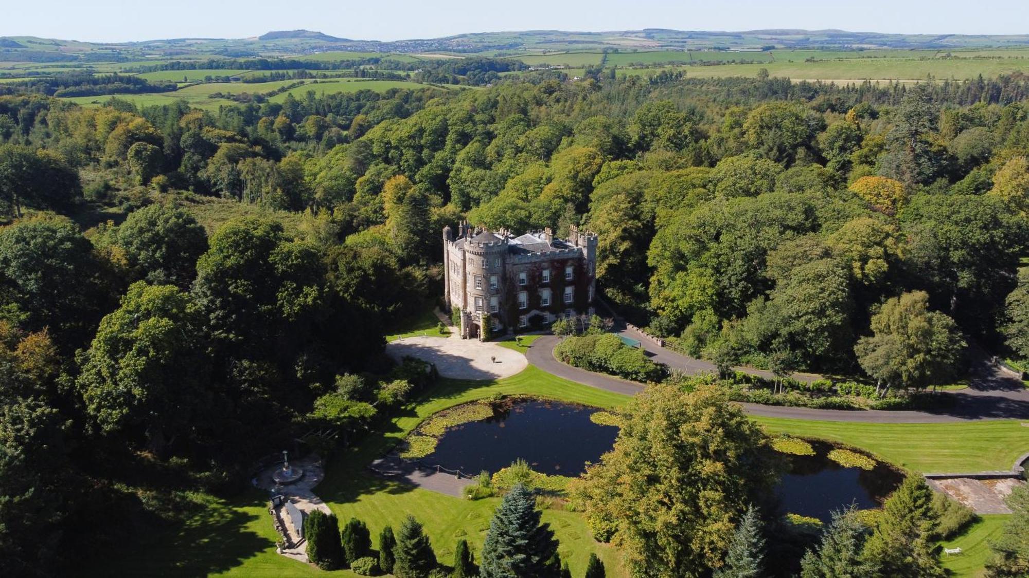 Cloncaird Castle Estate Cottages Maybole Eksteriør billede